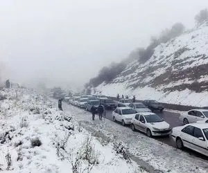 (ویدئو) بارش سنگین برف در محور هراز