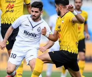 چشم سپاهان به ستاره جوان پرسپولیس؛ محرم بازیکن سرخ‌پوشان را می‌خواهد