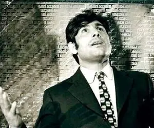 آواز نوستالژی؛ مرحوم آغاسی با آهنگ دل شده یک کاسه خون چه تنش و غوغایی اجرا کرد