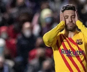 ستاره خط دفاعی بارسلونا جواب تندی به منتقدان داد!