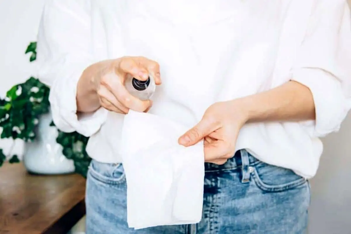 steps-to-clean-kitchen-cabinets-1900630-04-789670aeb8764b8d9edb44063336cf90-1-768x512