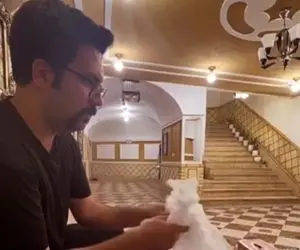 آواز اصیل؛ وقت میگن ایرانیا از هر انگشتشون هنر میباره اینه با سفره یبار مصرف آهنگ زد