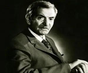 آواز جگرسوز؛ شعرخوانی استاد شهریار با صدای مغموم خودش که با اشک ریختنش دلارو ریش کرد