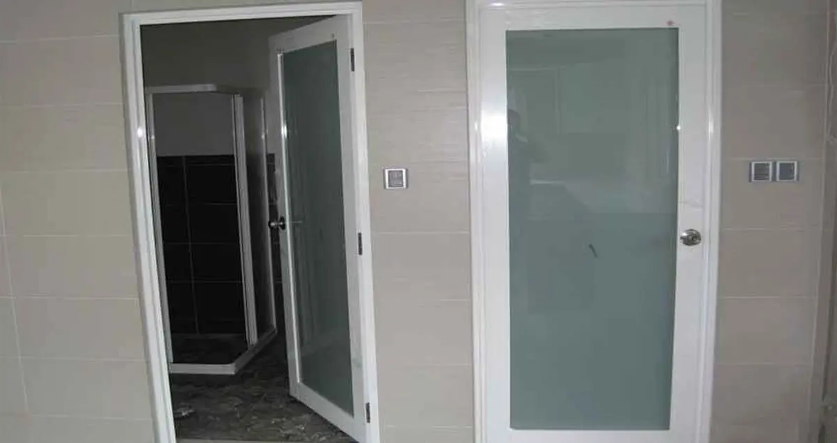 1716814614_Aluminum-bathroom-door2_11zon