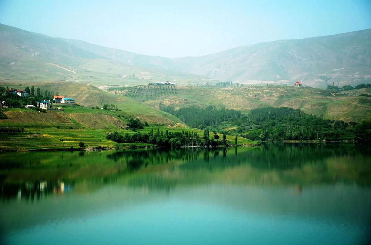 Alborz_-_Taleghan_Lake_view_-_panoramio