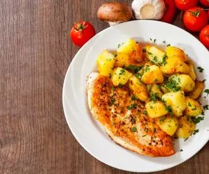 غذای رژیمی؛ با مرغ و سیب زمینی یه غذای کم کالری درست کن خوشمزه تر از زرشک پلو