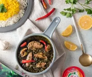 طرز تهیه قلیه ماهی یه خورشت خوشمزه و دلبر؛ برای اونایی که عشق جنوب و غذاهای جنوبین