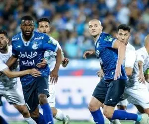 خارجی استقلال ایران را ترک کرد