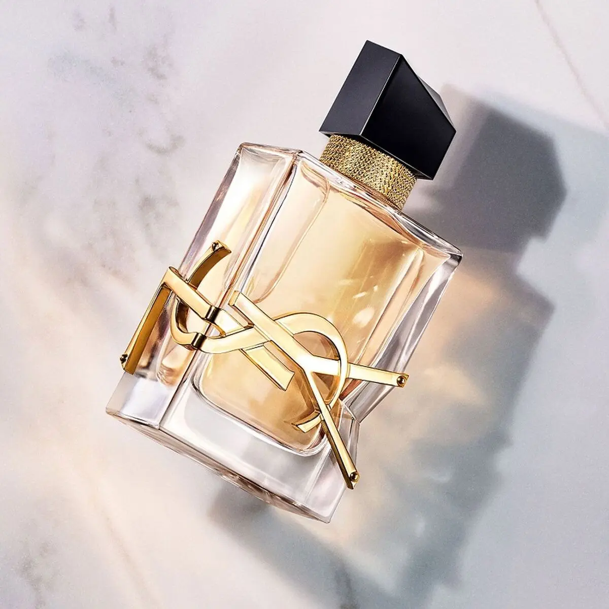 عطر شیک