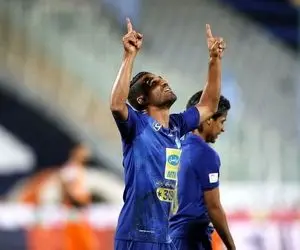 مسعود ریگی پای میز مذاکره با سپاهان