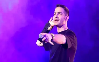 آواز احساسی/اسکله ناز چشات رو محسن یگانه جوری خوند که کنسرت کلا میره رو هوا 