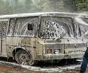 معماری خلاقانه؛ اتوبوس زوار در رفته رو تغییر کاربری دادن از صدتا خونه بهتر شد