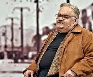 آواز معروفا؛ اکبر عبدی با حال وخیم و وصل به دستگاه اکسیژن رقص و گریه میکنه