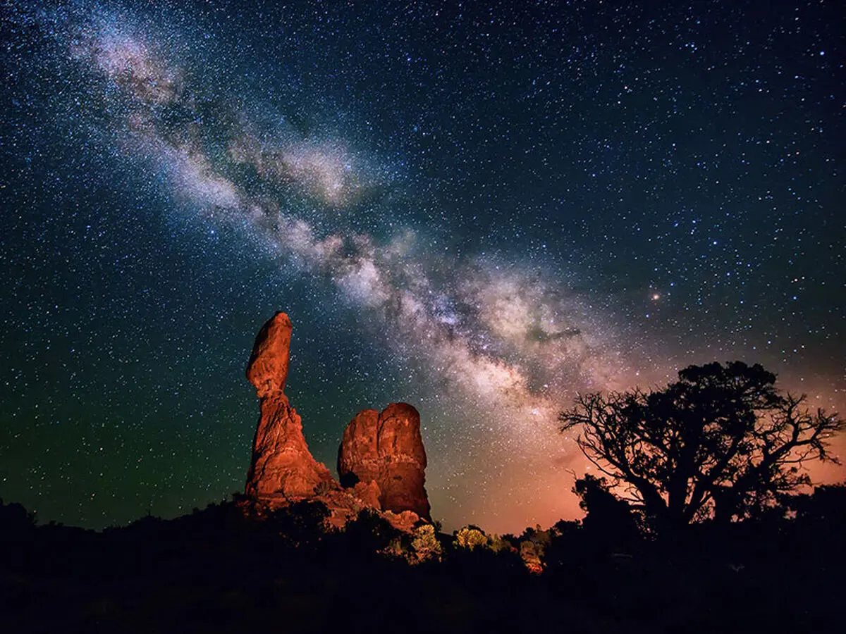 galaxy-milky-way-stars-desert