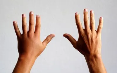 چیستان فکری؛ اون چیه که می‌ تونم تو دست راستم بگیرم اما نمی‌تونم تو دست چپم نگه دارم؟