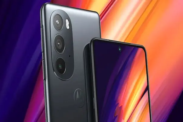 https://www.gsmarena.com/motorola_moto_edge_x30_live_image_display_specs-news-52142.php