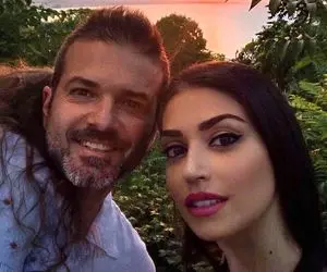 زن استراماچونی  مانع حضور او در استقلال