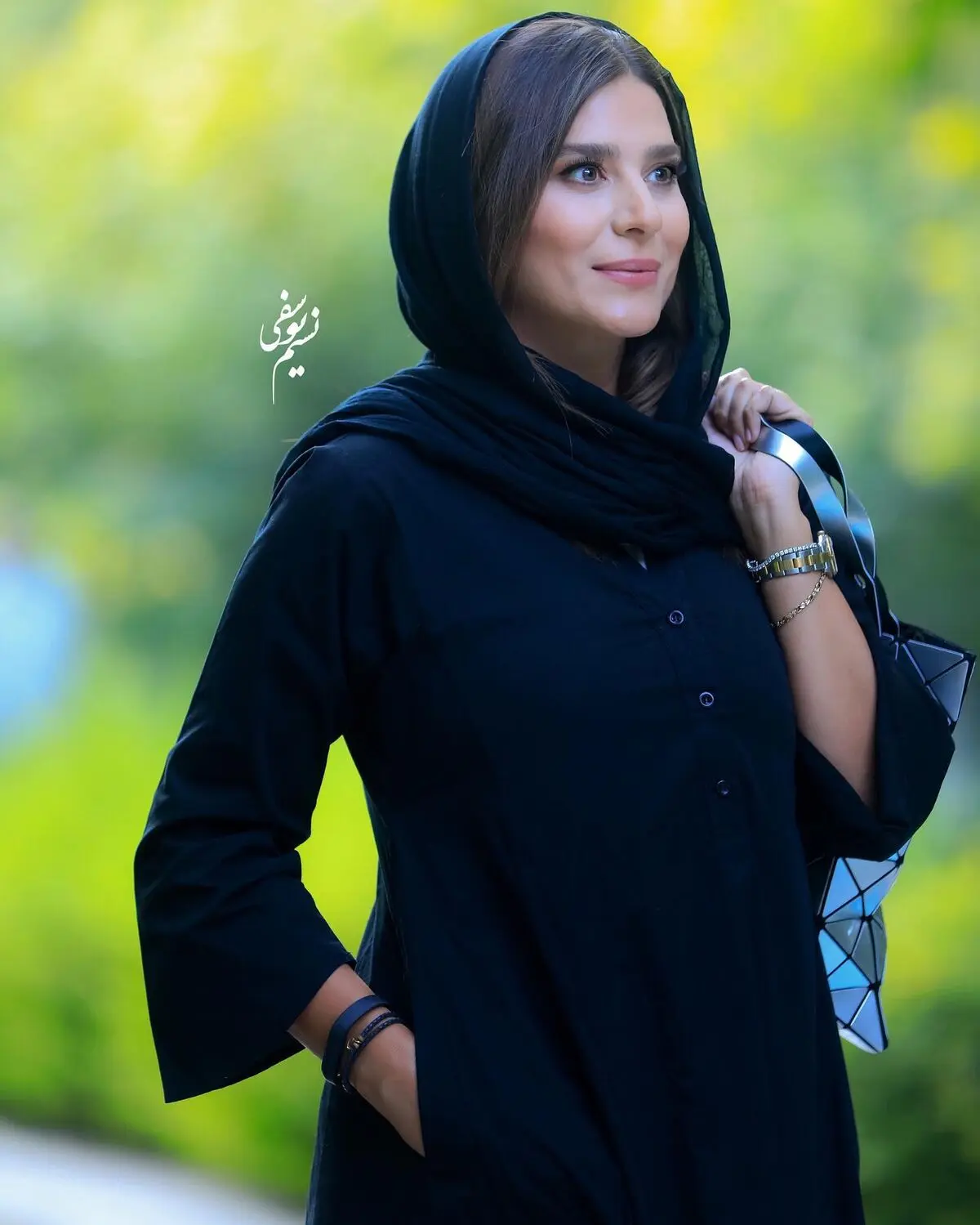 سحر دولتشاهی