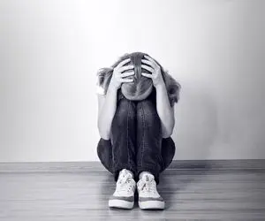 عکس های برهنه شراره او را به دخمه شیطان برد