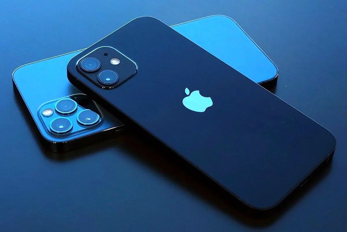 iPhone 14 series display panel images reveal pill-and-hole design