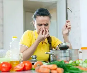 ترفندای خونگی رفع بوی زهم تخم مرغ؛ اینجوری آنن فانن بوی بدش از ظروف میپره و تماااام