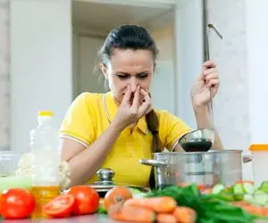 ترفندای خونگی رفع بوی زهم تخم مرغ؛ اینجوری آنن فانن بوی بدش از ظروف میپره و تماااام