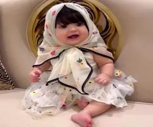 آواز شاد؛ خاله قزی ریزه بازحمت پا شد یه قر ریز داد تلپی افتاد