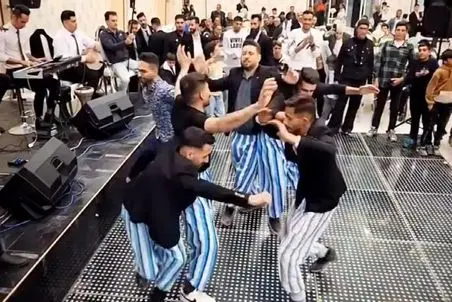 آواز شادانه؛ مردا با شلوارای برادرهای دالتون رقص سیم سنگ میرن وسطش باید بخشکن