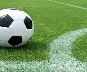 خانواده بازیکنان، داور دربی را کتک زدند!