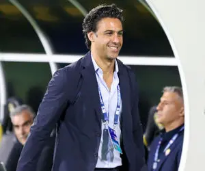 (عکس) فرهاد مجیدی بی خیال استوری مشکوک نمی شود!