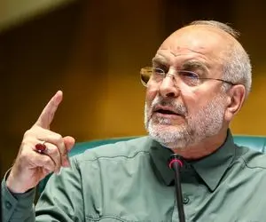 قالیباف: دنبال پول و اختیار بودن هرکس یعنی نداشتن عرضه