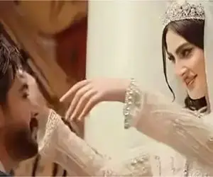 آواز شاد/ مریم مومن تو راه رفتن به تالار برای دیدن همسرش با جمع دوستاش