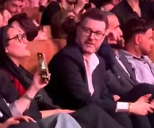 آواز هنرمندانه؛ جیغ و همخوانی شبنم مقدمی تو کنسرت که خدای آسمونها میخونه پر انرژی