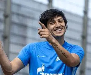 سردار همچنان در روسیه