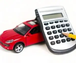 اخذ مالیات خودرو وارداتی با ارز نیمایی بر خلاف قانون است