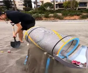 فناوری نوین؛ خارج نشینا دستگاه ساختن شن ساحل الک کنن از آشغالاش پول درارن