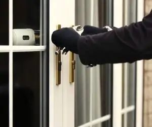 سرقت‌ هایی که با دستمال آغشته به مواد بیهوشی سریالی شده