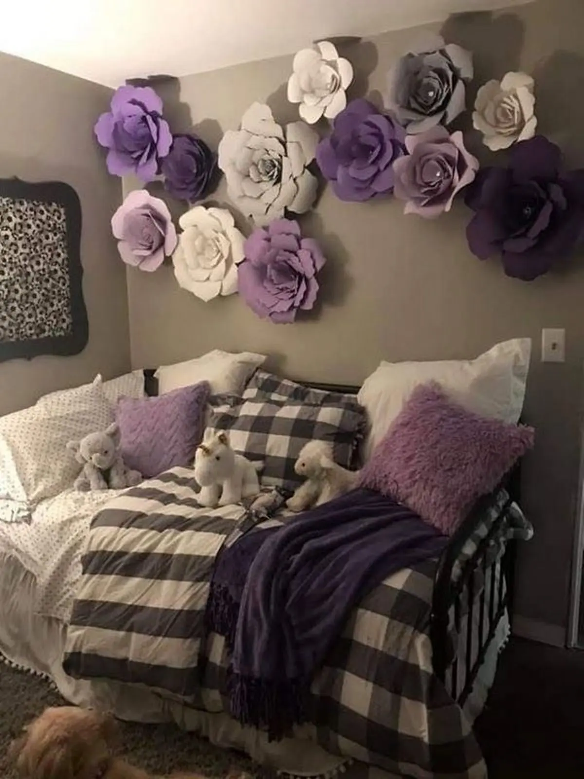 purple-theme-bedroom-decoration-17