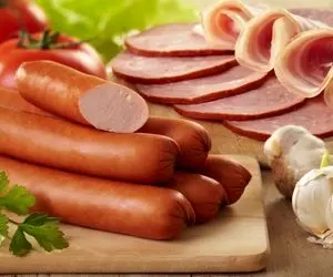 قیمت سوسیس و کالباس در مرز ۲۰۰ هزار تومان!