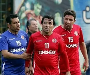 دلیل عذرخواهی خودجوش خداداد عزیزی چه بود؟