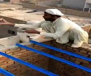 معماری خلاقانه؛ آمریکایی ها هنگ کردن از خونه سازی پاکستانی ها فقط با 4 تا تیرآهن