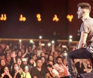 آواز عاشقانه؛ جوش و خروش سالن وقتی آیهام می خونه کار چشم تو خانه خرابی است