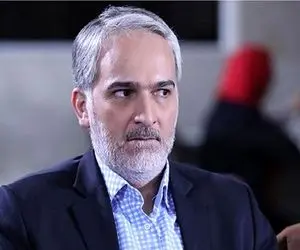 آواز شادیسم؛ تو خونه بیژن بنفشه خواه موزیک میزارن  مثل مار رقص شلنگی میره بچش هنگ کرد