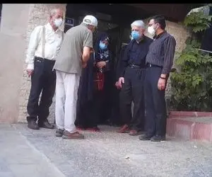 (عکس) حضور میرحسین موسوی در منزل باجناقش