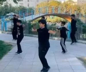 آواز شاد؛ رقص شاد و حرفه ای این چندتا پسر بانمک دل آدمو شاد میکنه