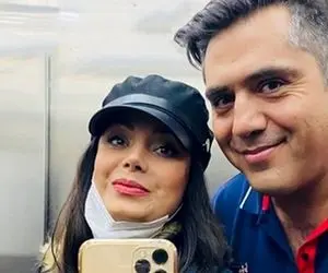 مجری صدا و سیما با دامن تابستانه لب آب!