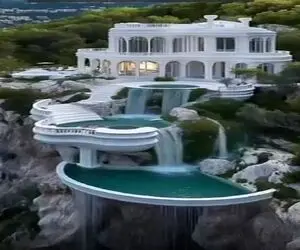 معماری خلاقانه؛ قصر ساختن با دکور فضایی تخت تو تراسه سقفشون ستاره هاس و ویوشون کل شهر