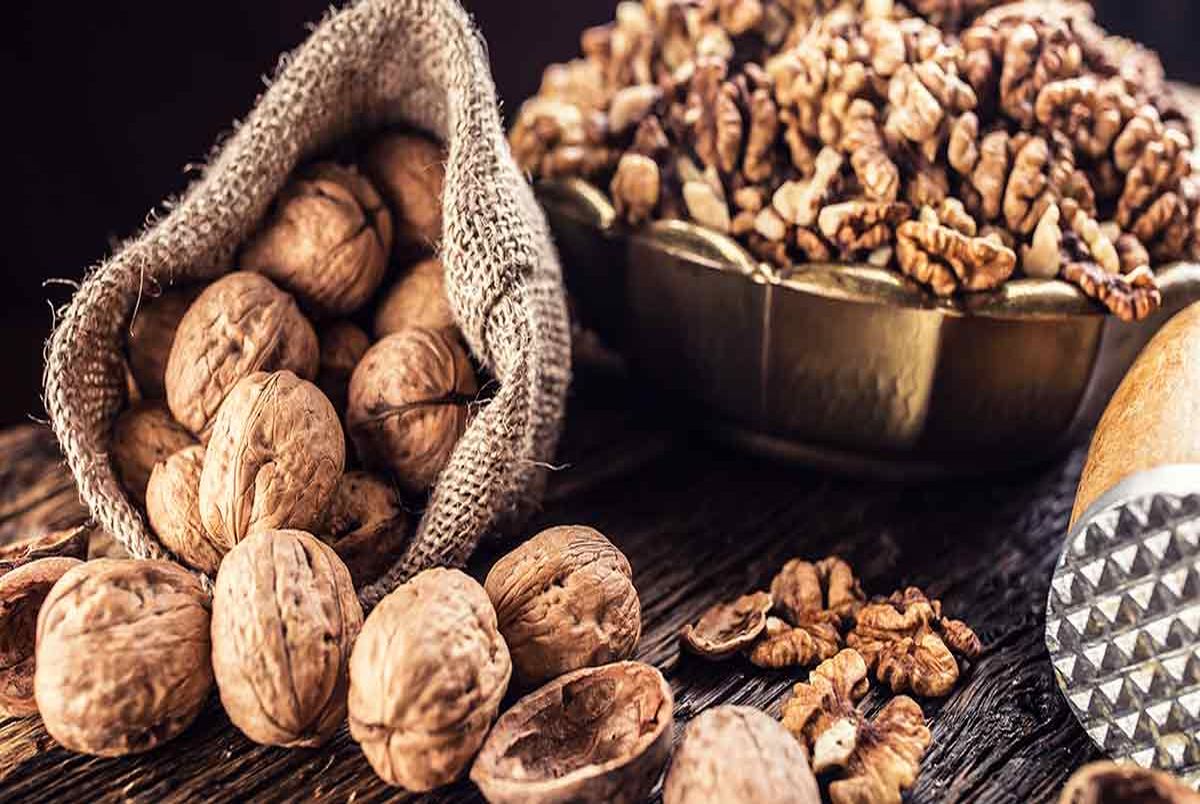 7Proven Health Benefits of Walnuts