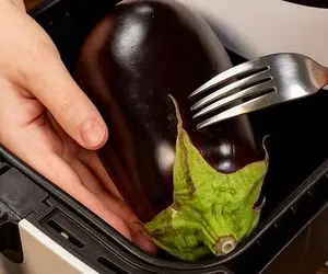 ترفندهای خانگی؛ نحوه سرخ کردن بادمجان تو سرخ کن بدون روغن 