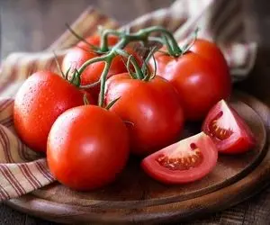 ایده آل ترین مکان برای نگهداری از گوجه فرنگی / یخچال و سبد؟/نخیر عمر گوجه کم میشه